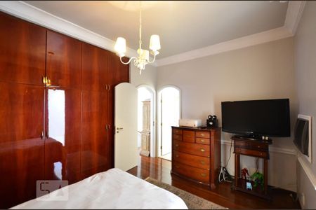 Casa à venda com 450m², 6 quartos e 4 vagasSuíte 1