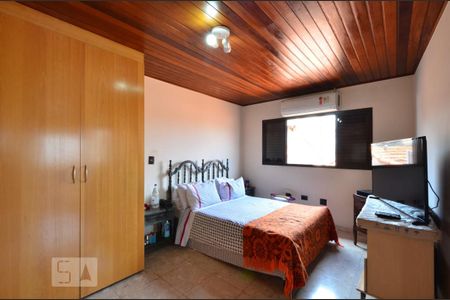 Casa à venda com 450m², 6 quartos e 4 vagasSuíte 2