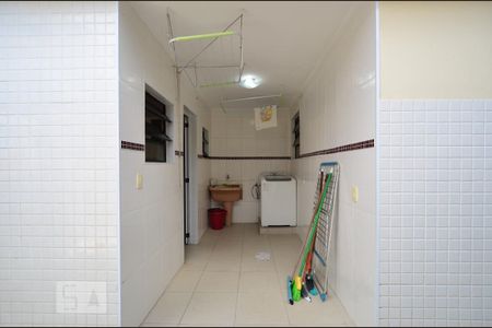 Casa à venda com 450m², 6 quartos e 4 vagasÁrea de Serviço