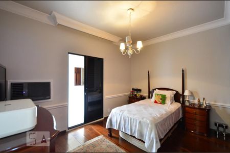 Casa à venda com 450m², 6 quartos e 4 vagasSuíte 1