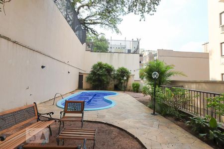 Apartamento à venda com 105m², 3 quartos e 2 vagas Apartamento à venda com 105m², 3 quartos e 2 vagasÁrea comum - Piscina