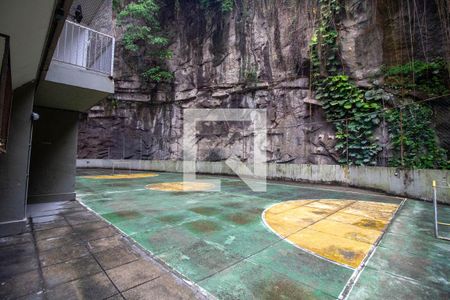 Apartamento à venda com 80m², 2 quartos e 1 vaga Apartamento à venda com 80m², 2 quartos e 1 vagaÁrea comum - Quadra