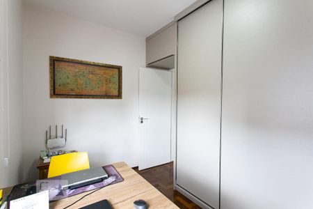 Casa à venda com 214m², 4 quartos e 6 vagas Casa à venda com 214m², 4 quartos e 6 vagasQuarto 2