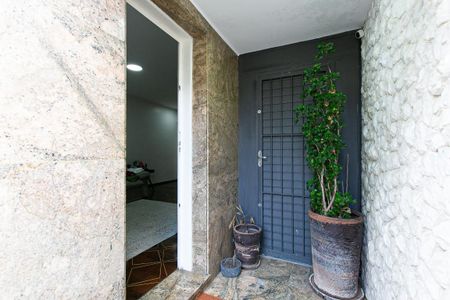 Casa à venda com 214m², 4 quartos e 6 vagas Casa à venda com 214m², 4 quartos e 6 vagasEntrada da Sala