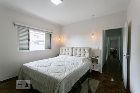 Casa à venda com 214m², 4 quartos e 6 vagas Casa à venda com 214m², 4 quartos e 6 vagasSuíte