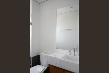 Apartamento à venda com 157m², 3 quartos e 3 vagas Apartamento à venda com 157m², 3 quartos e 3 vagasBanheiro da Suíte 2