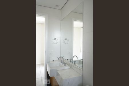 Apartamento à venda com 157m², 3 quartos e 3 vagas Apartamento à venda com 157m², 3 quartos e 3 vagasBanheiro da Suíte 3