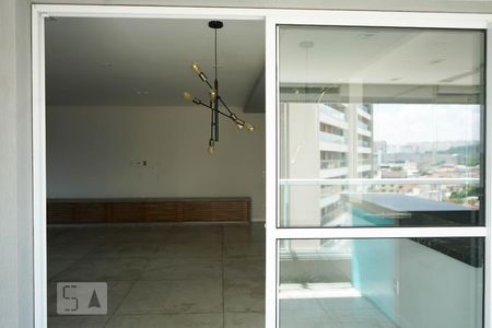 Apartamento à venda com 157m², 3 quartos e 3 vagas Apartamento à venda com 157m², 3 quartos e 3 vagasVaranda gourmet