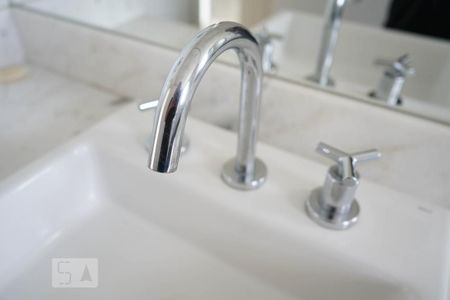 Apartamento à venda com 157m², 3 quartos e 3 vagas Apartamento à venda com 157m², 3 quartos e 3 vagasBanheiro da Suíte 1