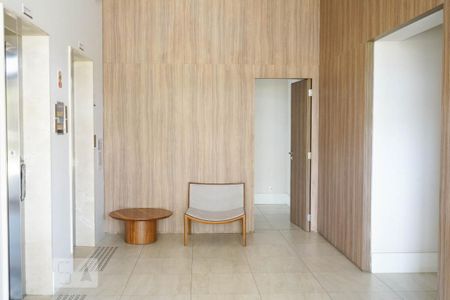 Apartamento à venda com 157m², 3 quartos e 3 vagas Apartamento à venda com 157m², 3 quartos e 3 vagasHall de Entrada