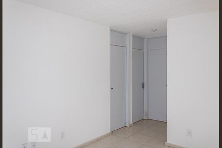 Sala de apartamento para alugar com 2 quartos, 48m² em Campo Grande, Rio de Janeiro