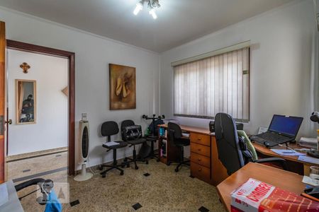 Casa de condomínio à venda com 385m², 4 quartos e 6 vagasEscritório