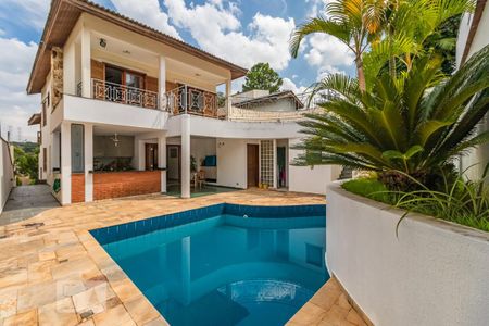 Casa de condomínio à venda com 385m², 4 quartos e 6 vagasQuintal