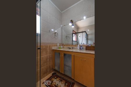 Casa de condomínio à venda com 385m², 4 quartos e 6 vagasBanheiro da Suíte 3