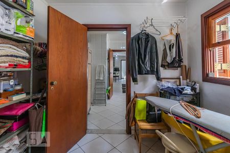 Casa de condomínio à venda com 385m², 4 quartos e 6 vagasÁrea de Serviço