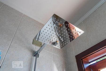 Casa de condomínio à venda com 385m², 4 quartos e 6 vagasBanheiro da Suíte 3