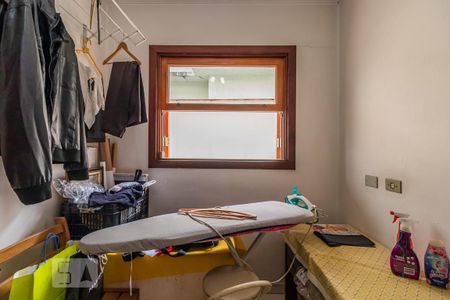 Casa de condomínio à venda com 385m², 4 quartos e 6 vagasÁrea de Serviço