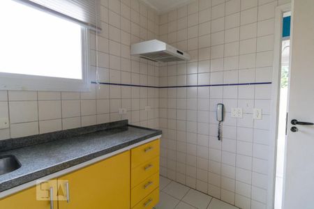 Casa de condomínio à venda com 220m², 4 quartos e 2 vagasCozinha