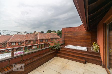 Casa de condomínio à venda com 384m², 3 quartos e 3 vagas Casa de condomínio à venda com 384m², 3 quartos e 3 vagasTerraço
