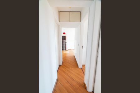 Apartamento à venda com 60m², 2 quartos e 2 vagas Apartamento à venda com 60m², 2 quartos e 2 vagasCorredor