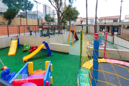 Apartamento à venda com 74m², 3 quartos e 1 vaga Apartamento à venda com 74m², 3 quartos e 1 vagaÁrea Comum - Playground