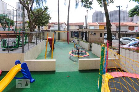 Apartamento à venda com 74m², 3 quartos e 1 vaga Apartamento à venda com 74m², 3 quartos e 1 vagaÁrea Comum - Playground