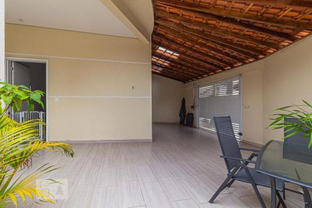 Casa à venda com 91m², 2 quartos e 2 vagas Casa à venda com 91m², 2 quartos e 2 vagasGaragem