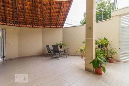 Casa à venda com 91m², 2 quartos e 2 vagas Casa à venda com 91m², 2 quartos e 2 vagasGaragem