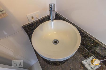 Casa à venda com 91m², 2 quartos e 2 vagas Casa à venda com 91m², 2 quartos e 2 vagasBanheiro da Suite 2 - Torneira