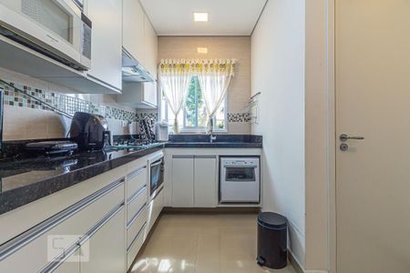 Casa à venda com 91m², 2 quartos e 2 vagas Casa à venda com 91m², 2 quartos e 2 vagasCozinha