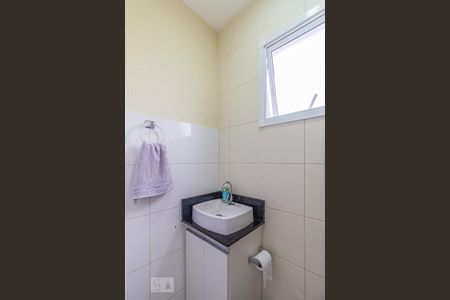 Casa à venda com 91m², 2 quartos e 2 vagas Casa à venda com 91m², 2 quartos e 2 vagasBanheiro