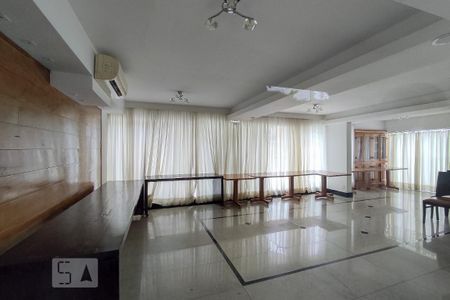 Apartamento para alugar com 42m², 1 quarto e 1 vaga Apartamento para alugar com 42m², 1 quarto e 1 vagaÁrea comum - Salão de festas