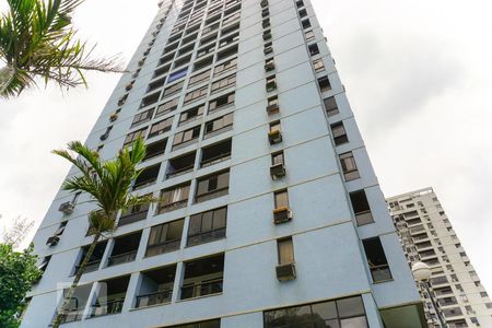 Apartamento para alugar com 62m², 1 quarto e 1 vaga Apartamento para alugar com 62m², 1 quarto e 1 vagaFachada