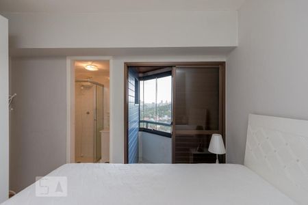 Suíte de apartamento para alugar com 1 quarto, 43m² em Brooklin Paulista, São Paulo