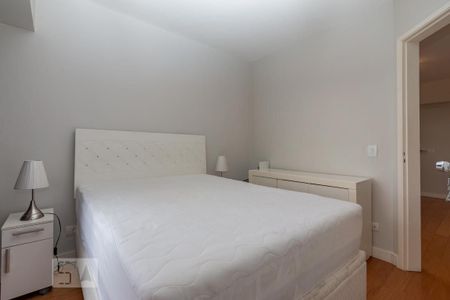 Suíte de apartamento para alugar com 1 quarto, 43m² em Brooklin Paulista, São Paulo