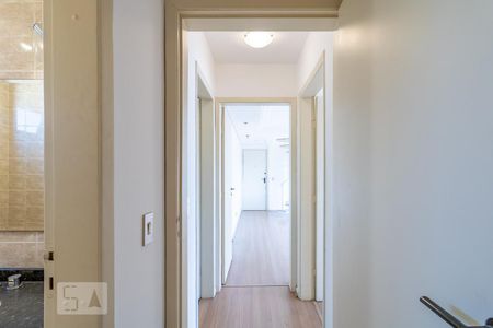 Corredor de apartamento para alugar com 3 quartos, 230m² em Alto da Glória, Curitiba