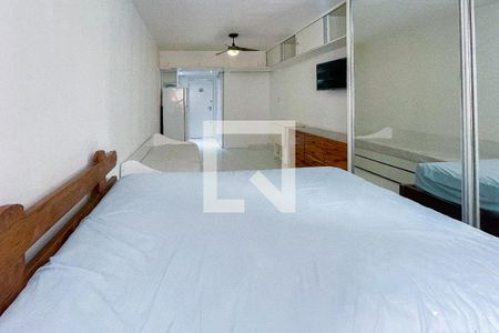 Apartamento à venda com 30m², 1 quarto e 1 vaga Apartamento à venda com 30m², 1 quarto e 1 vagaStudio