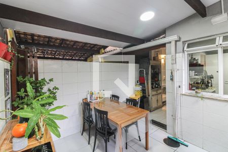 Casa de condomínio à venda com 122m², 3 quartos e 1 vagaÁrea Gourmet