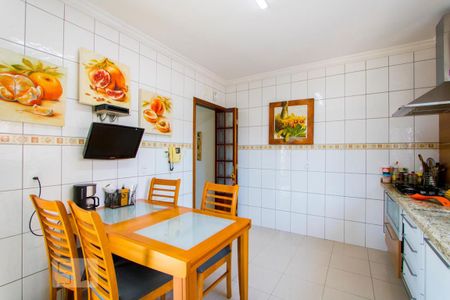 Casa à venda com 207m², 4 quartos e 4 vagasCozinha