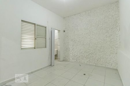 Sala/Quarto de casa para alugar com 1 quarto, 50m² em Vila Carmosina, São Paulo