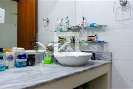 Casa à venda com 380m², 4 quartos e 3 vagas Casa à venda com 380m², 4 quartos e 3 vagasBanheiro Social