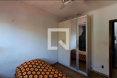 Casa à venda com 380m², 4 quartos e 3 vagas Casa à venda com 380m², 4 quartos e 3 vagasQuarto 2