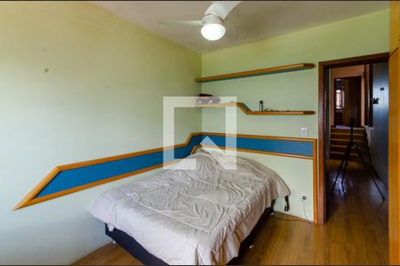 Casa à venda com 380m², 4 quartos e 3 vagas Casa à venda com 380m², 4 quartos e 3 vagasQuarto 1