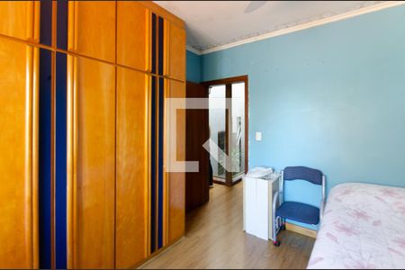 Casa à venda com 380m², 4 quartos e 3 vagas Casa à venda com 380m², 4 quartos e 3 vagasQuarto 3