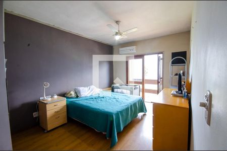 Casa à venda com 380m², 4 quartos e 3 vagas Casa à venda com 380m², 4 quartos e 3 vagasSuíte