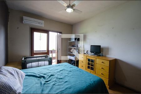 Casa à venda com 380m², 4 quartos e 3 vagas Casa à venda com 380m², 4 quartos e 3 vagasSuíte