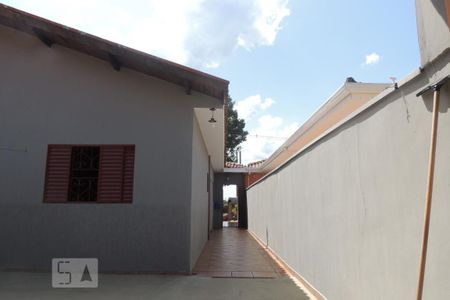 Casa à venda com 194m², 3 quartos e 3 vagasQuintal