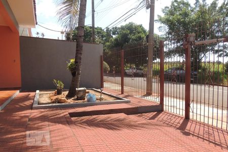 Casa à venda com 194m², 3 quartos e 3 vagasGaragem