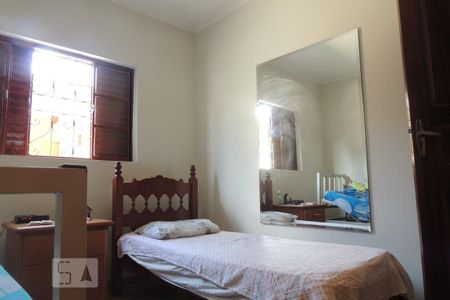 Casa à venda com 194m², 3 quartos e 3 vagasQuarto 3 - Suíte