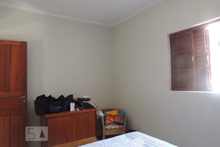 Casa à venda com 194m², 3 quartos e 3 vagasQuarto 2